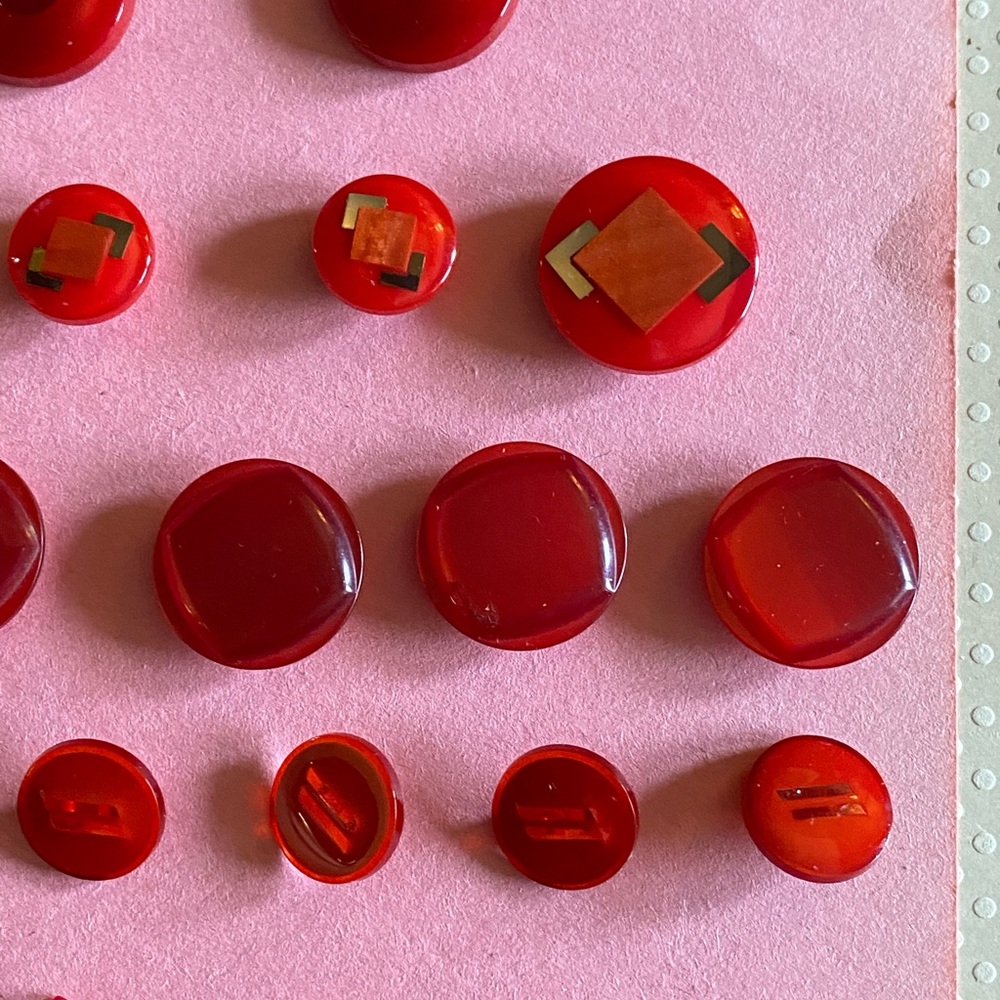 Vintage Red Button Collection - Picture 7 of 15